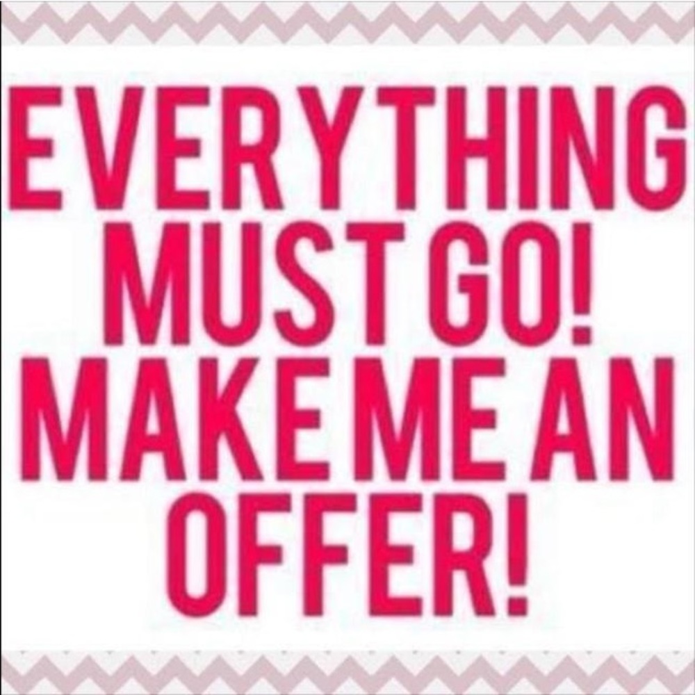 Hey fellow Posh Fam ! Go ahead make an offer !!